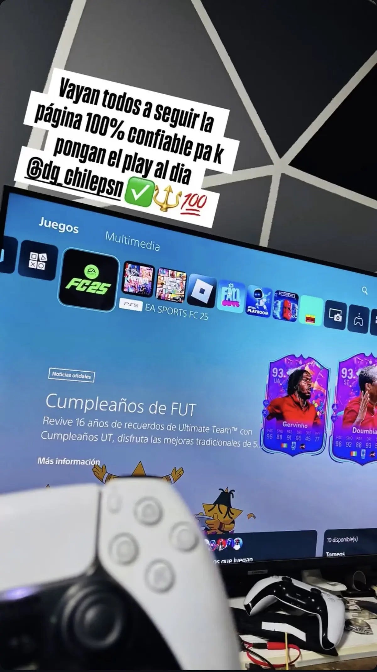 Cliente recomendando la página y mostrando EA Sports FC instalado